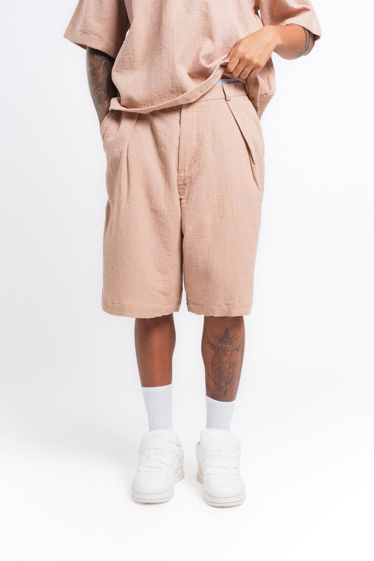 Flora Desenli Bermuda Şort Pudra ürün görseli 1