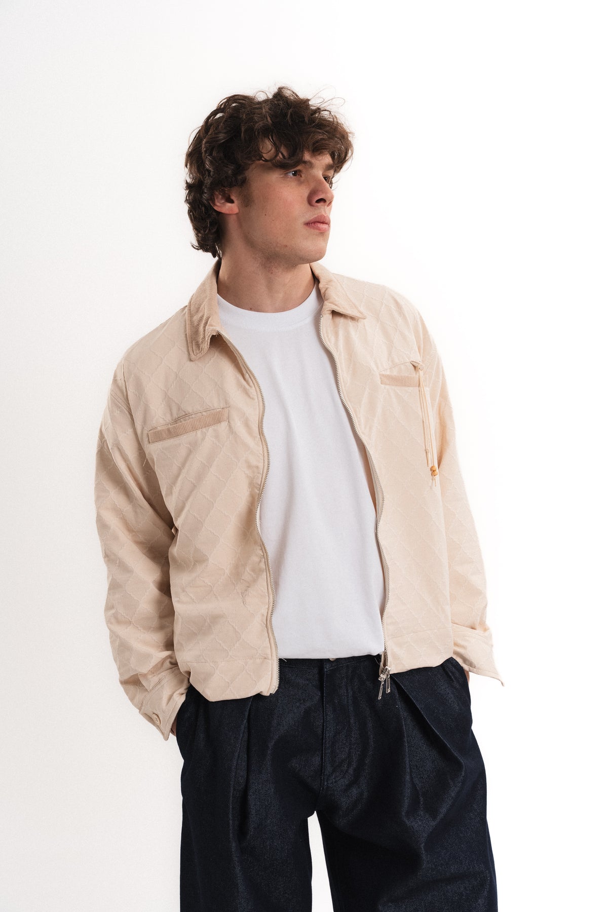 Kadife Yakalı Oversize Kapitone Ceket - Bej