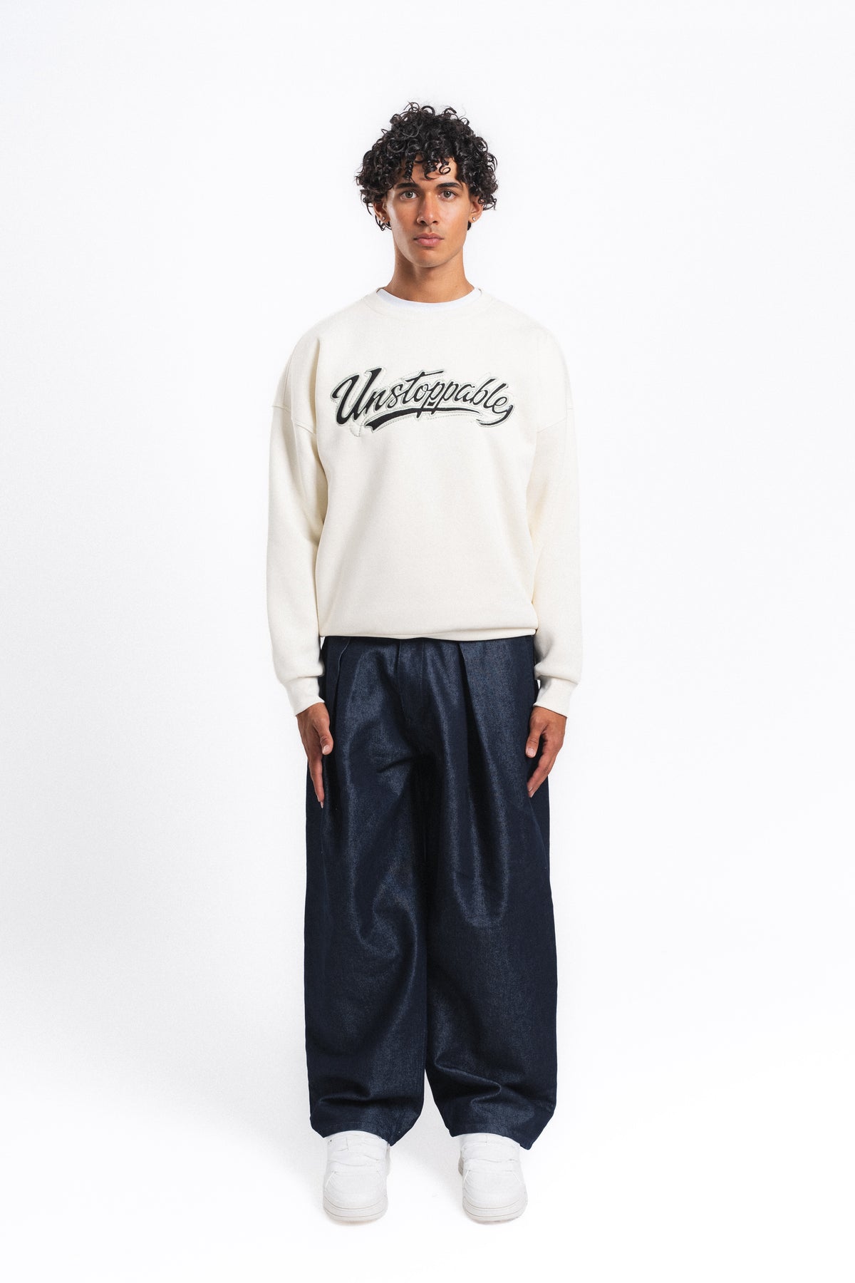 Unstoppable Logo Baskılı Sweatshirt Ekru